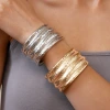 Personalidad exagerado sentido de metal plisado línea abierta pulsera europea y americana cruce de fronteras nicho temperamento alto grado geométrico handwear mujer Specification image